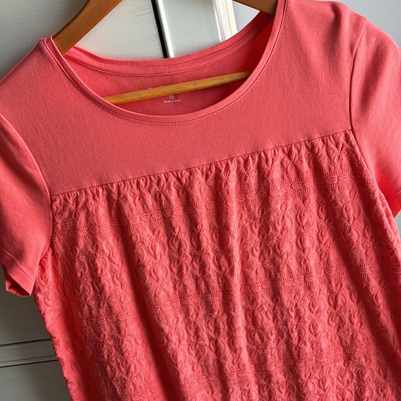 Coral Embroidered Top. Size Medium - Picture 2 of 7